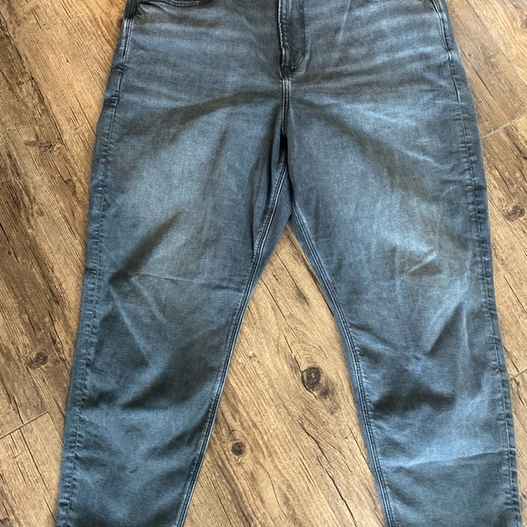 American Eagle Outfitters Denim - American Eagle black mom  Jeans Size 18